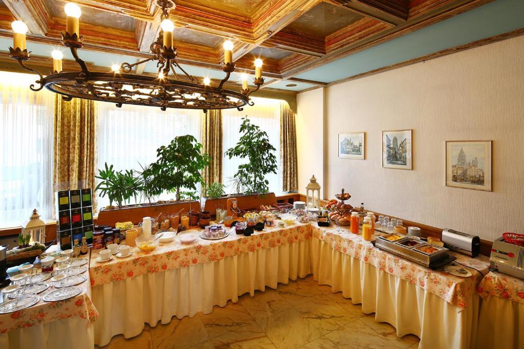 Hotel Kaiserpfalz Paderborn Eksteriør billede